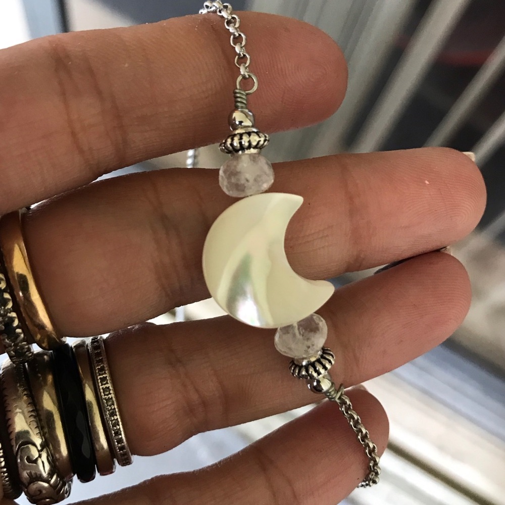 Genuine moonstone & mother of pearl moon choker - Picture 7 of 12